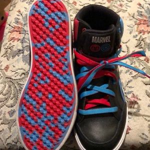 Reebok NWOT Marvel Comic High Tops 2.5y no box